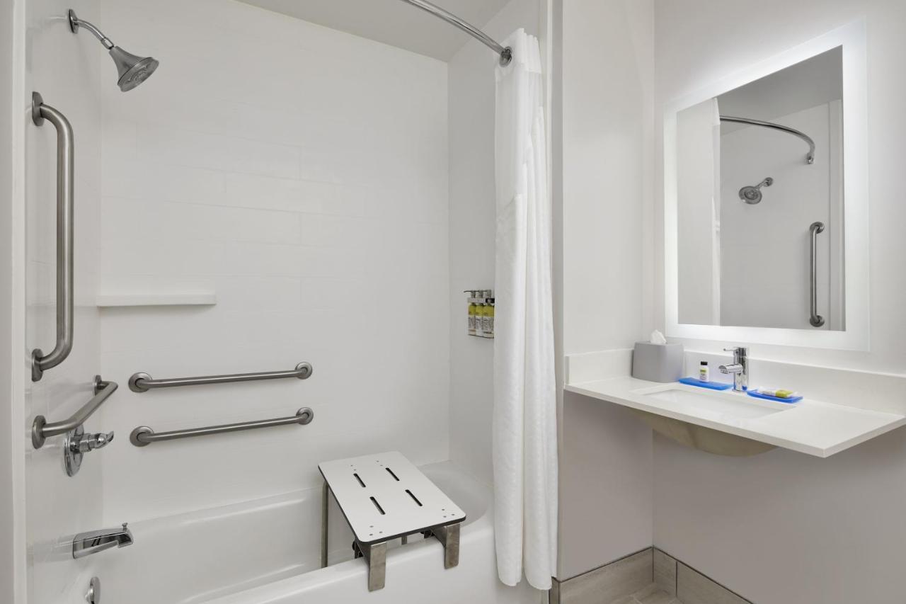 Holiday Inn Express Hotel & Suites Pensacola-West Navy Base By Ihg Beach Haven Ngoại thất bức ảnh